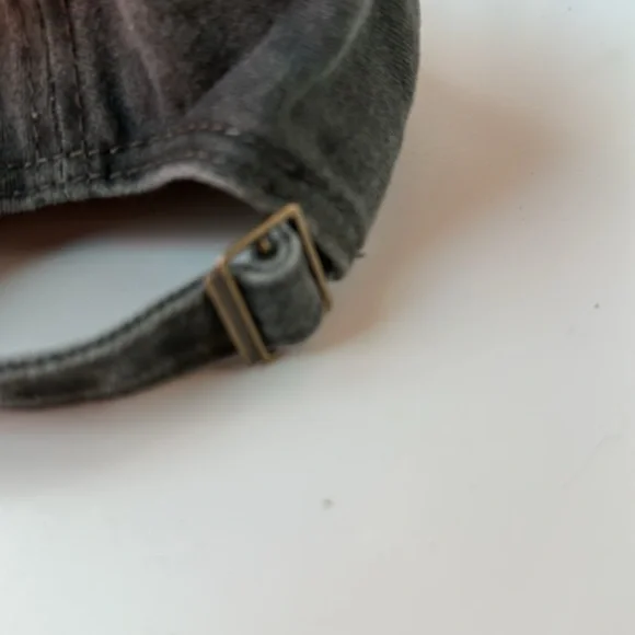 Custom 100% Cotton Ball Cap
Authentic Louis Vuitton Monogram Canvas - Picture 3 of 3